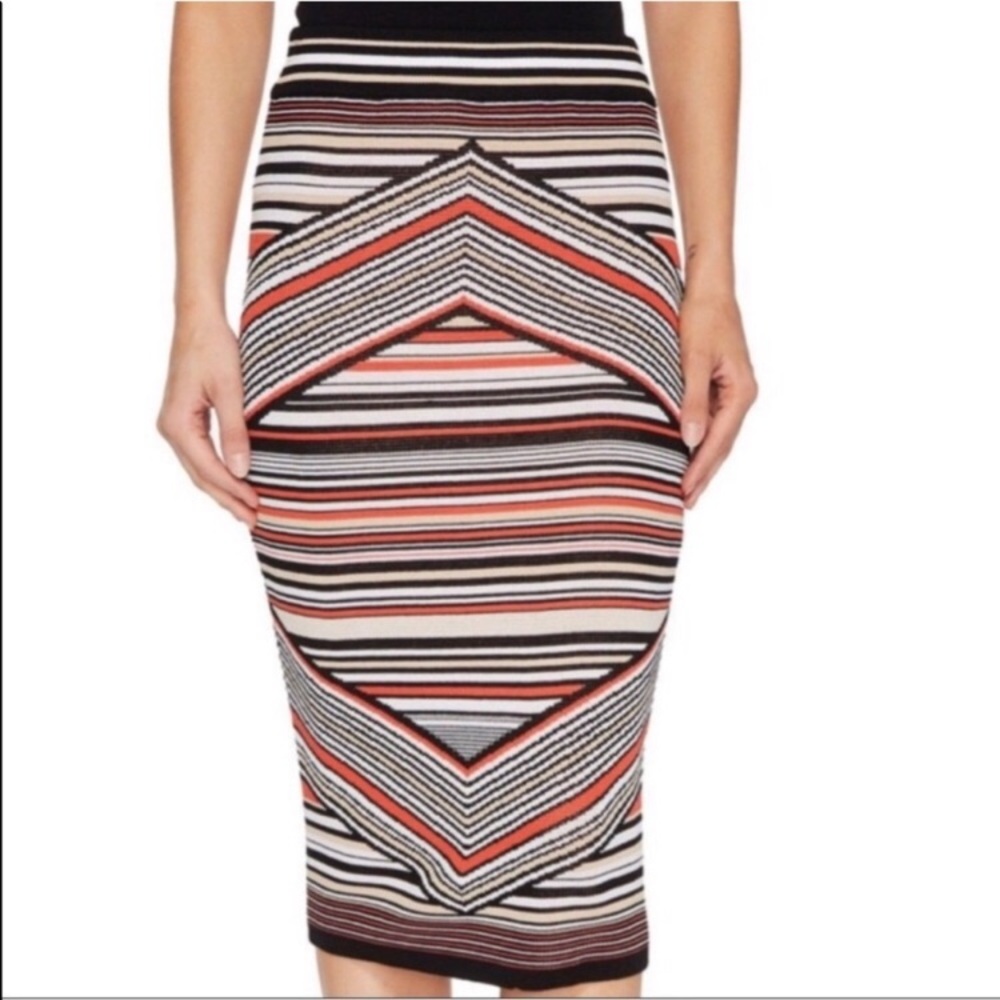 ROMEO & JULIET COUTURE | Stretchy Knit Pencil Skirt